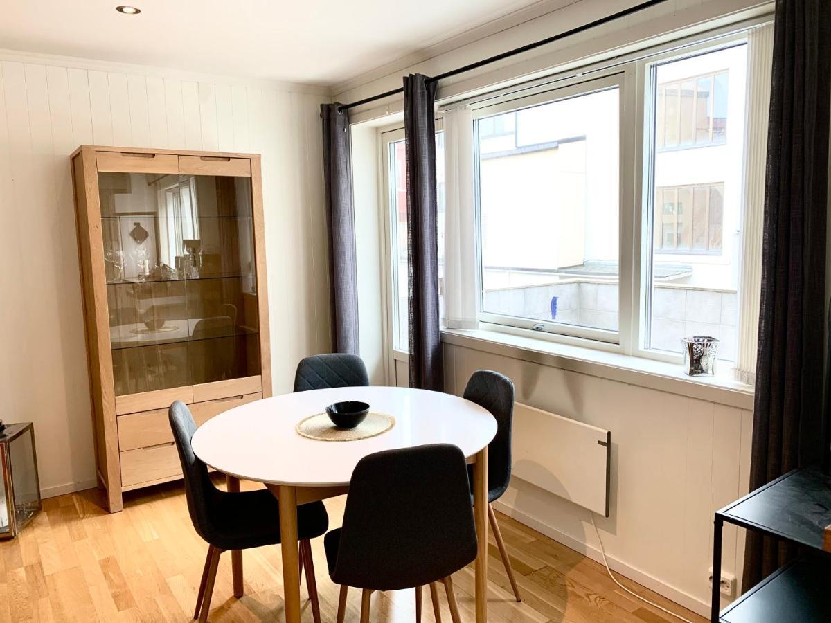 Апартаменти Fin Leilighet, Midt I Hjertet Av Kristiansund. Екстер'єр фото